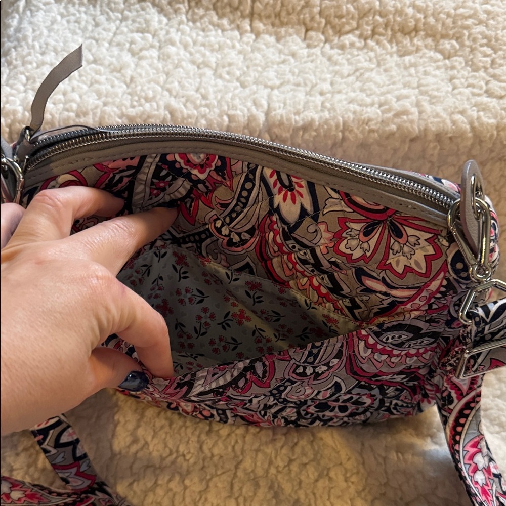 Vera Bradley Mini Carson Crossbody Purse in Gramercy Paisley Print - Picture 4 of 5